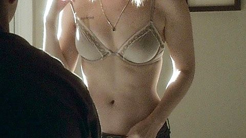 Pic: Kate Mara in Man Down (2015)