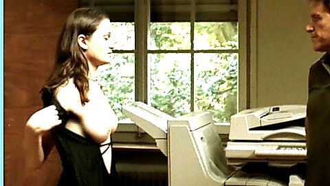 Pic: Natalie Spinell in Der Letzte Sommer (2000)