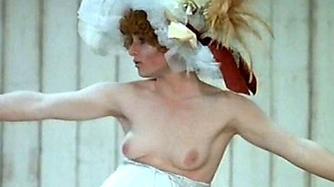 Pic: Valérie Mairesse in L' une chante, l'autre pas (1977)