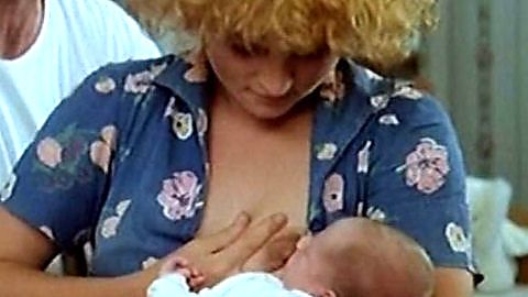 Pic: Valérie Mairesse in L' une chante, l'autre pas (1977)