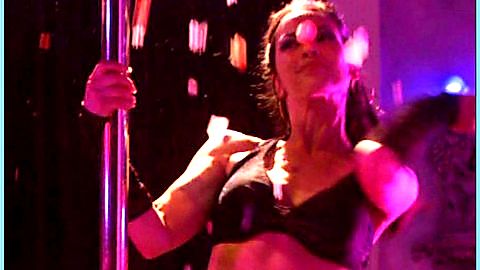 Pic: Alana De La Garza in Mr. Fix It (2006)