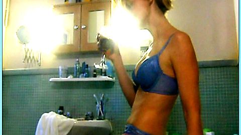 Pic: Sarah Manners in Mile High (2003)
