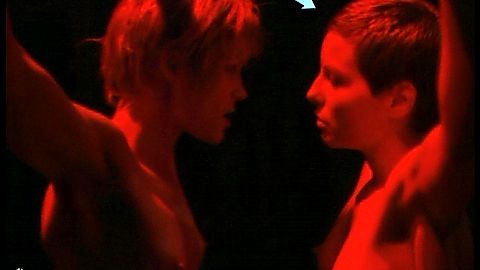 Pic: Marni Thompson in The Hunger (1997)