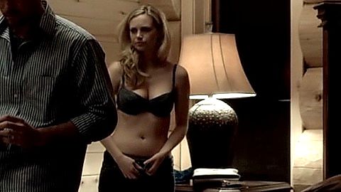 Pic: Fiona Gubelmann in Don't Blink (2014)