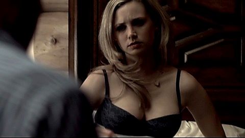 Pic: Fiona Gubelmann in Don't Blink (2014)