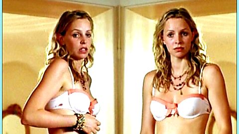Pic: Simone Hanselmann in Alles außer Sex (2005)