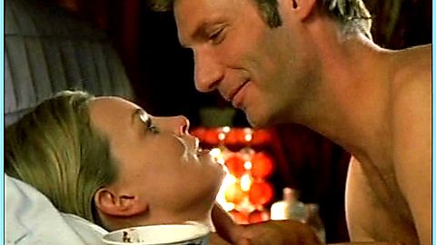 Pic: Simone Hanselmann in Alles außer Sex (2005)