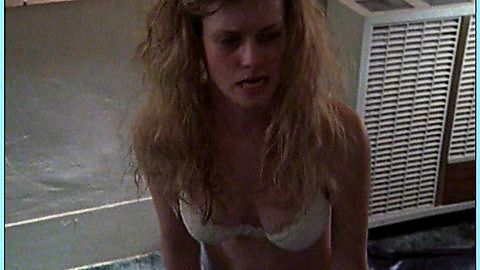Pic: Jamie Anne Allman in The Shield (2002)