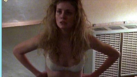 Pic: Jamie Anne Allman in The Shield (2002)