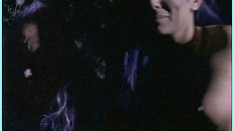 Pic: Victoria Regina in Red Blood (2001)