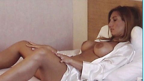 Pic: April Shepherd in Ice Cold in Phoenix (2004)