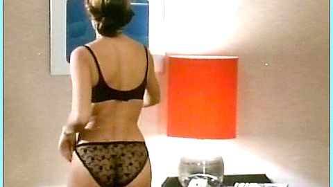 Pic: María Luisa San José in L' amante tutta da scoprire (1981)