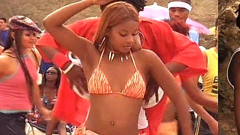 Pic: Reagan Gomez-Preston in Love Don't Cost a Thing (2003)