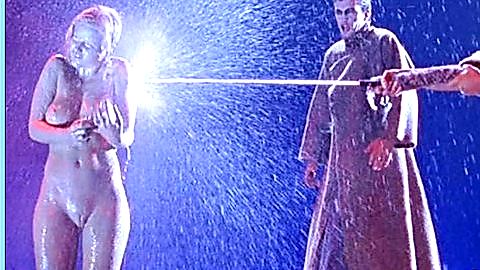 Pic: Caro Lenssen in Cloaca (2003)