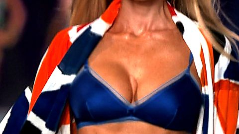 Pic: Marisa Miller in Victoria's Secret Fashion Show 2008