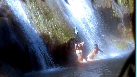 Pic: Elena Bennett in Kiss the Sky (1998)