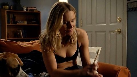 Pic: Kristen Bell in Veronica Mars (2004)