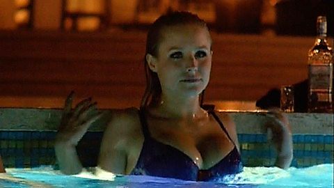 Pic: Kristen Bell in House of Lies (2012)