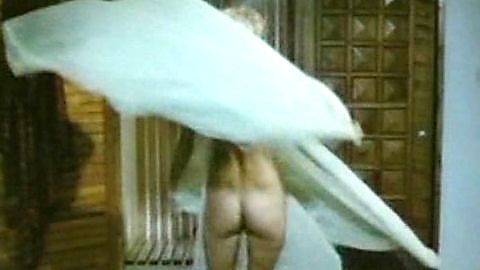 Pic: Isa Haller in Dirndljagd am Kilimandscharo (1983)