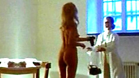 Pic: Claudia Messner in Alice auf der Flucht
