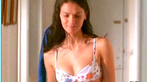 Pic: Stéphanie Pasterkamp in Tomorrow Belongs to Us (2003)