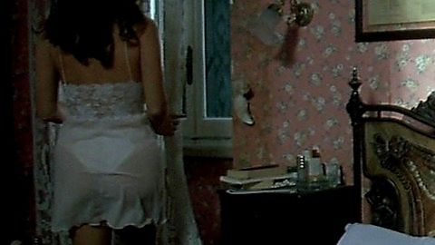 Pic: Clelia Rondinella in Maniaci sentimentali (1994)
