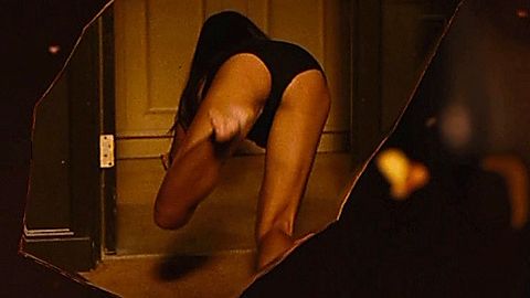 Pic: Zoe Saldana in The Losers (2010)