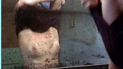 Pic: Thaimí Alvariño in The Waiting List (2000)