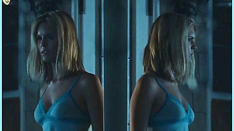 Pic: Maggie Grace in The Fog (2005)