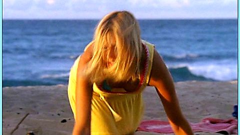 Pic: Maggie Grace in Lost (2004)