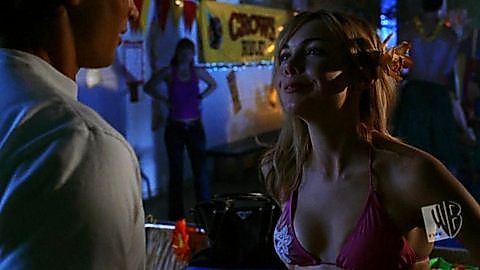 Pic: Amanda Walsh in Smallville (2001)