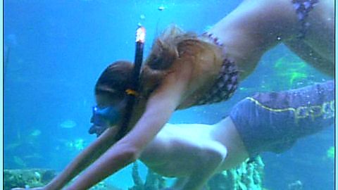 Pic: Amanda Bynes in Love Wrecked (2005)