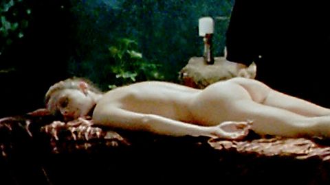 Pic: Chloe  in Kama Sutra (2000)