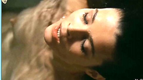 Pic: Delphine Forest in Le nombril du monde (1993)
