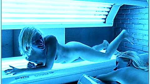 Pic: Viviane Bartsch in Models (1999)