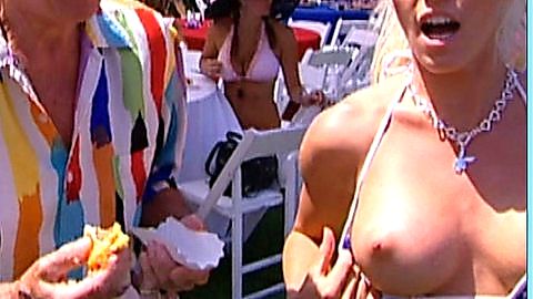 Pic: Kendra Wilkinson in The Girls Next Door (2005)