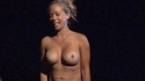 Pic: Kendra Wilkinson in Kendra on Top