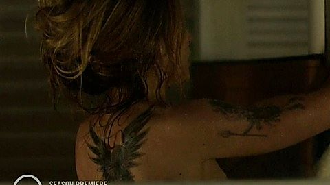 Pic: Sarah Carter in Falling Skies