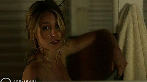 Pic: Sarah Carter in Falling Skies