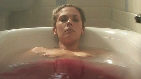 Pic: Alysson Paradis in Q.I.