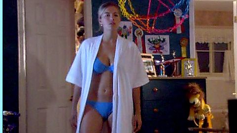 Pic: Erin Davis in Odyssey 5 (2002)