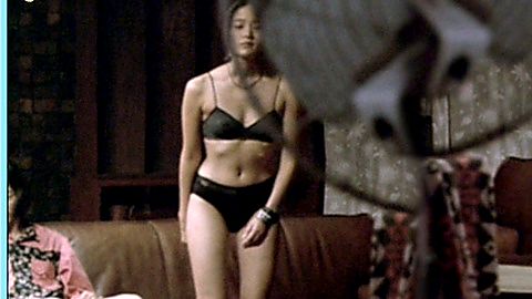 Pic: Sinitta Boonyasak in Last Life in the Universe (2003)