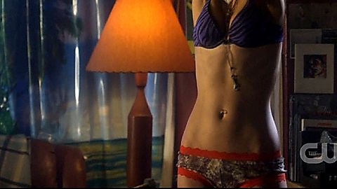 Pic: Arielle Kebbel in Life Unexpected (2010)