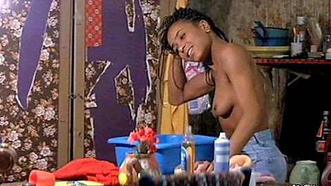 Pic: Mimi Félixine in Marche à l'ombre (1984)