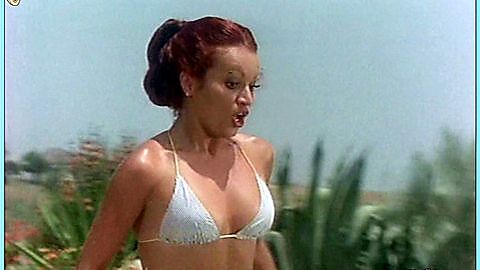 Pic: Iris Chacón in La mujer es un buen negocio (1977)