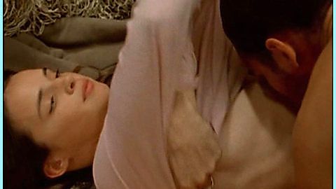 Pic: Jennifer Decker in L' amour dangereux (2003)