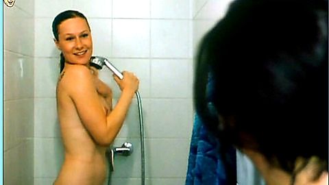 Pic: Julie Marboeuf in Temps de chien (1996)