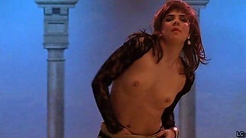 Pic: Clara Furey in Serveuses demandées (2008)