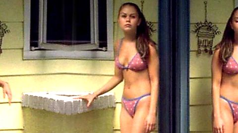 Pic: Alexis Dziena in Broken Flowers (2005)