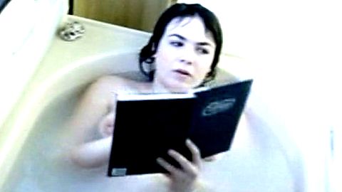 Pic: Emily Barclay in In My Father's Den (2004)